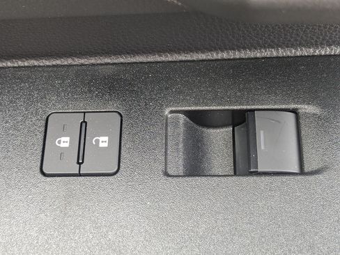 Certified 2026 Toyota 4Runner SR5 AWD/4WD image 32