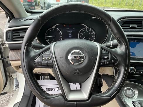Used 2017 Nissan Maxima Platinum image 10