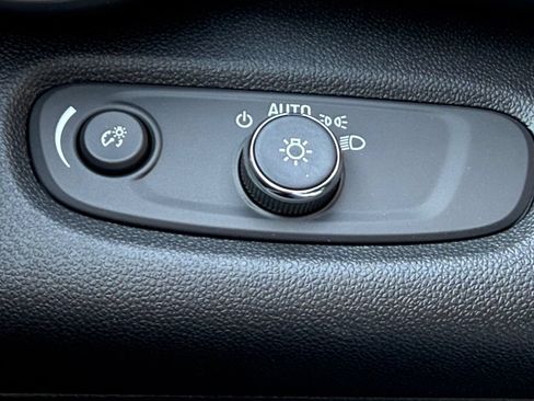 New 2026 Chevrolet Trax LS w/ LS Convenience Package FWD image 21