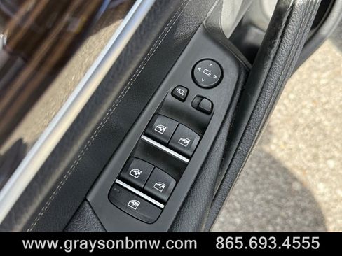 Used 2019 BMW M550i xDrive image 16