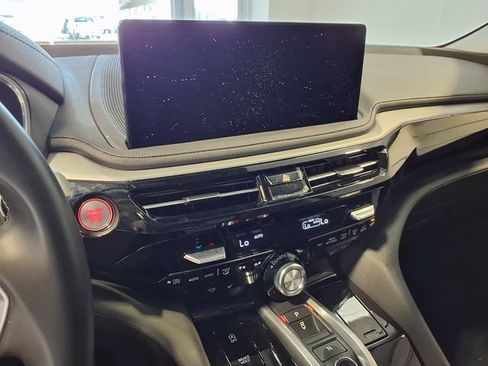 Used 2025 Acura MDX SH-AWD image 11