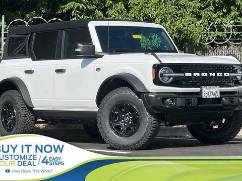 Used 2023 Ford Bronco Wildtrak image 1