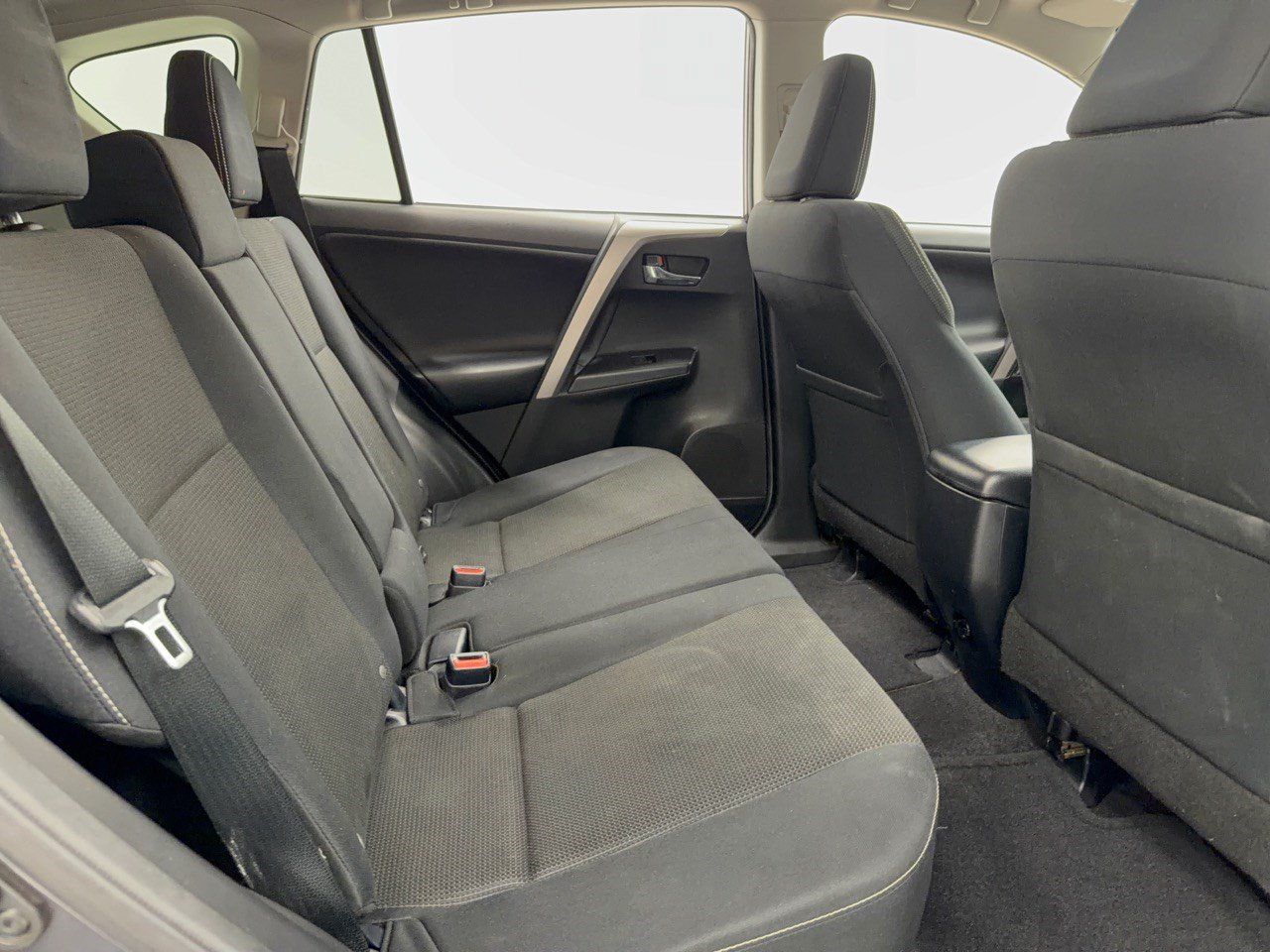 Used 2016 Toyota RAV4 XLE w/ Convenience Package AWD/4WD image 29
