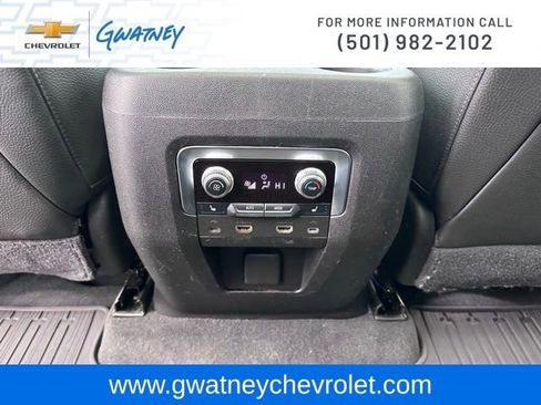 Used 2021 GMC Yukon Denali w/ Denali Premium Package image 30