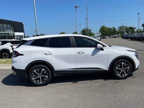 Certified 2023 Kia Sportage EX FWD image 8