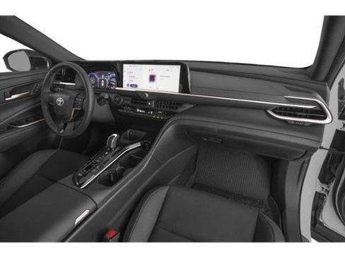 Used 2025 Toyota Crown Signia image 17