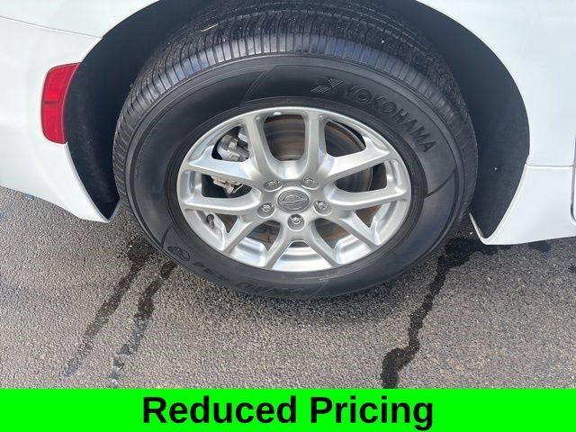 Used 2024 Chrysler Pacifica Touring-L FWD image 42