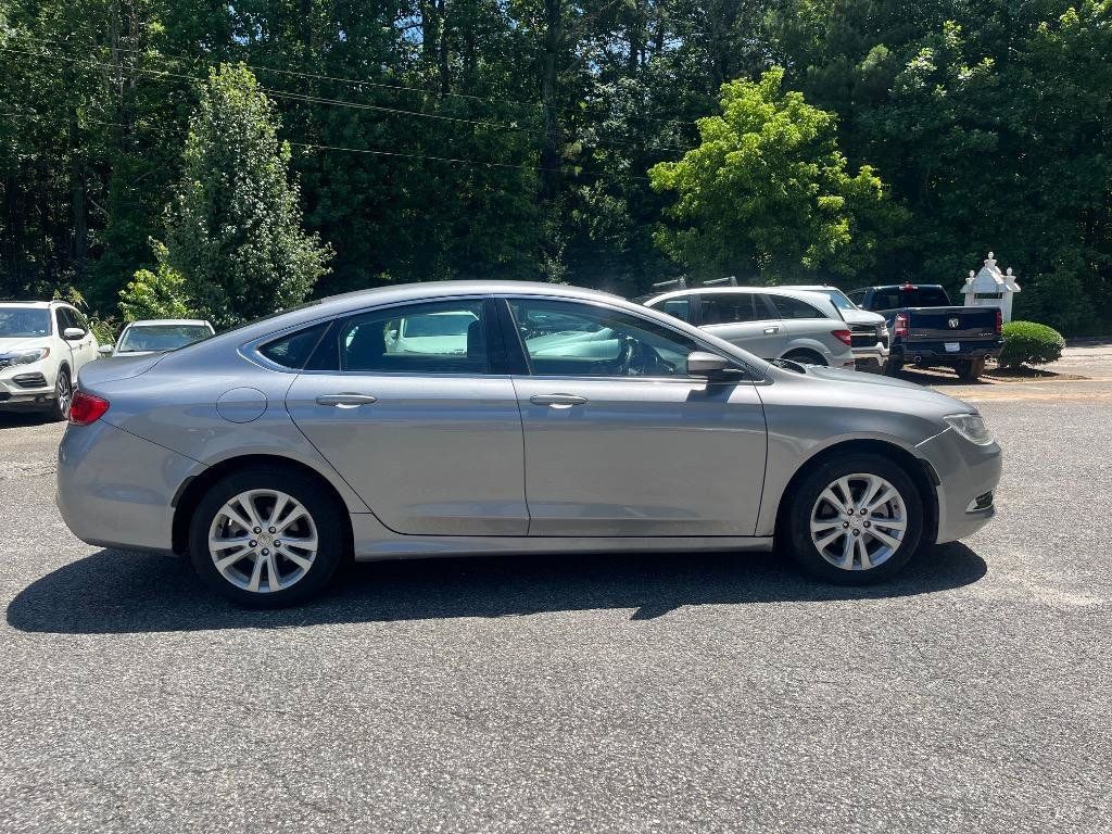 Used 2015 Chrysler 200 Limited FWD image 9