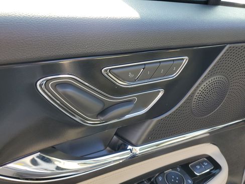 New 2026 Lincoln Corsair Premiere image 9