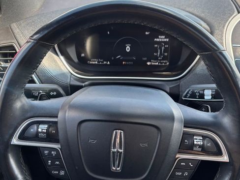 Used 2020 Lincoln Nautilus Reserve w/ Equipment Group 202A image 10