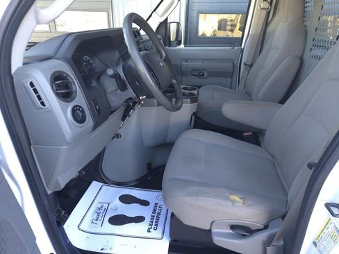 Used 2009 Ford E-250 and Econoline 250 image 14