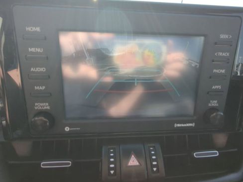 Used 2021 Toyota RAV4 XLE Premium AWD/4WD image 18