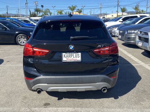 Used 2018 BMW X1 sDrive28i image 9