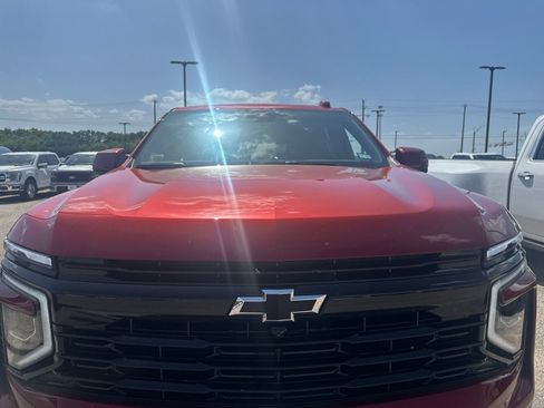 Used 2026 Chevrolet Tahoe RST w/ Comfort Package AWD/4WD image 8