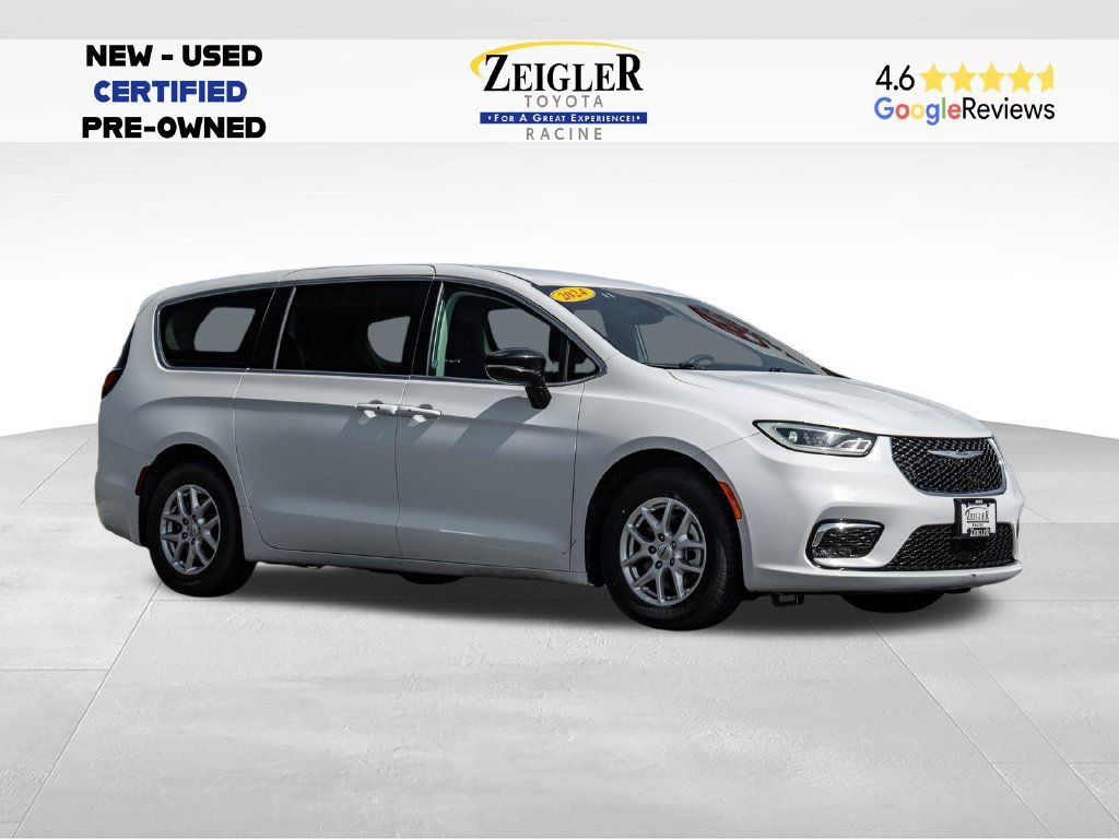 Used 2024 Chrysler Pacifica Touring-L FWD image 1