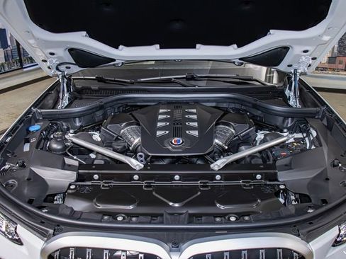 New 2026 BMW ALPINA XB7 AWD/4WD image 5
