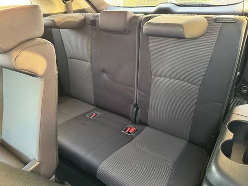 Used 2021 Toyota Highlander LE AWD/4WD image 6