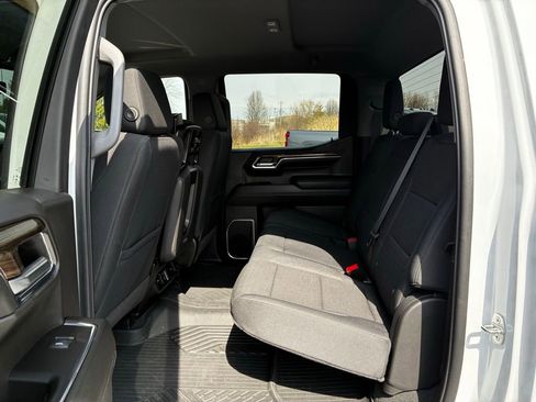 Used 2024 Chevrolet Silverado 1500 LT image 41