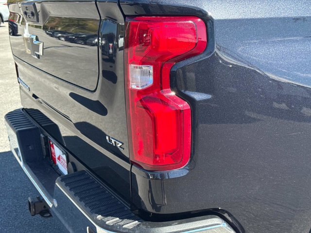 Certified 2022 Chevrolet Silverado 1500 LTZ AWD/4WD image 12