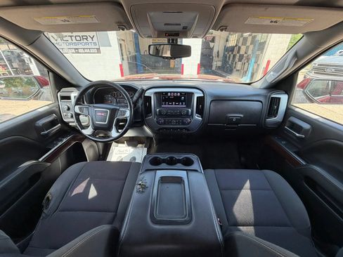 Used 2018 GMC Sierra 1500 SLE w/ SLE Value Package AWD/4WD image 11