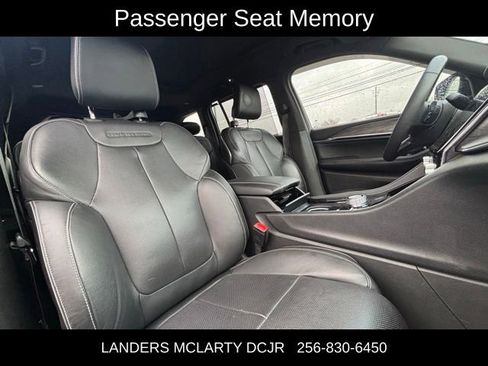 Used 2023 Jeep Grand Cherokee Overland w/ Luxury Tech Group IV image 11