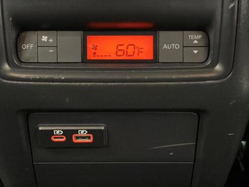 Used 2020 Nissan Pathfinder S image 35