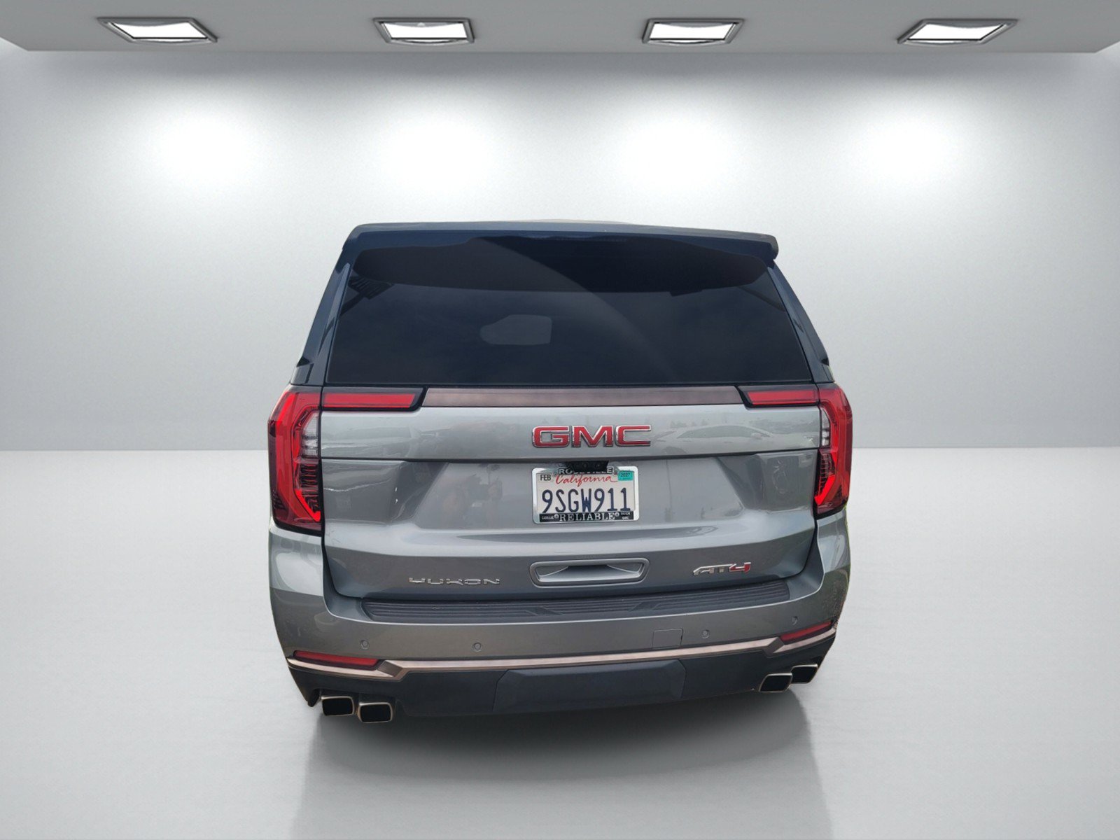 Used 2025 GMC Yukon AT4 Ultimate w/ LPO, Floor Liner Package AWD/4WD image 5