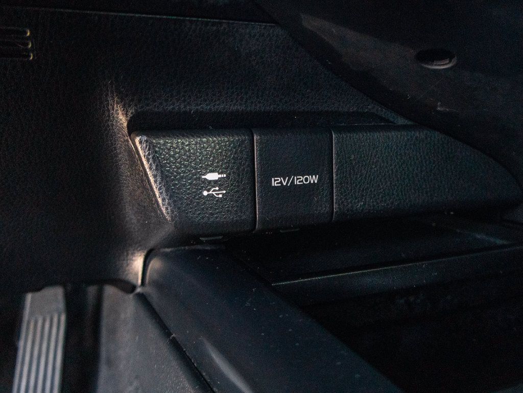 Used 2018 Toyota Camry LE FWD image 23