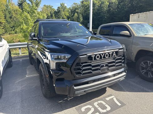 Used 2025 Toyota Sequoia TRD Pro AWD/4WD image 3