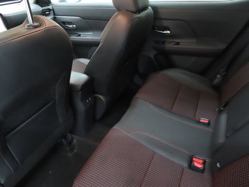 Used 2025 Nissan Kicks SR AWD/4WD image 23