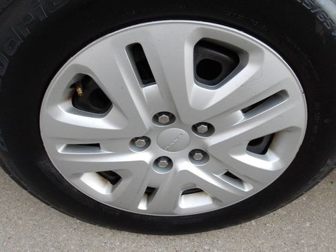 Used 2016 Dodge Grand Caravan American Value Package image 23