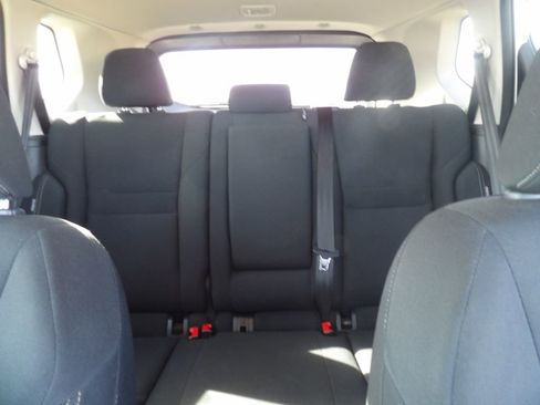 Used 2024 Nissan Rogue S image 22