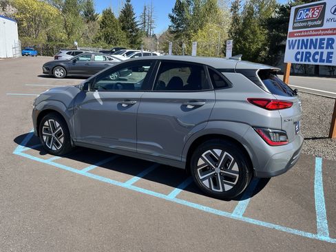 Certified 2023 Hyundai Kona Limited image 3