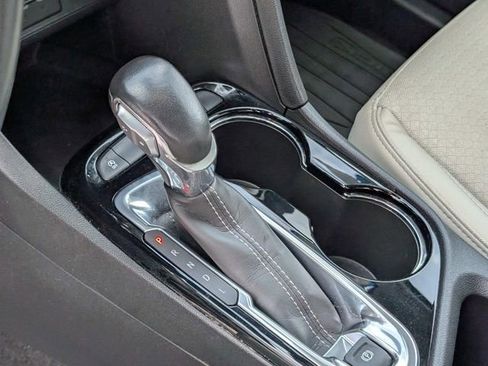 Used 2021 Buick Encore GX Select image 25