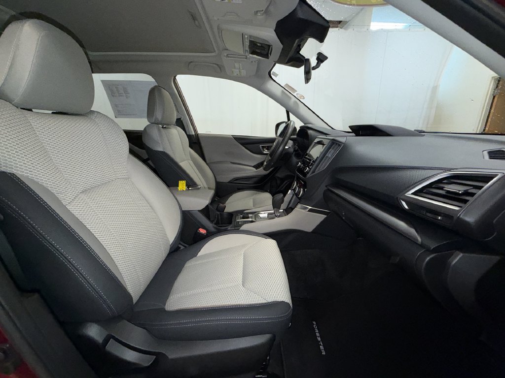 Used 2024 Subaru Forester Premium AWD/4WD image 14