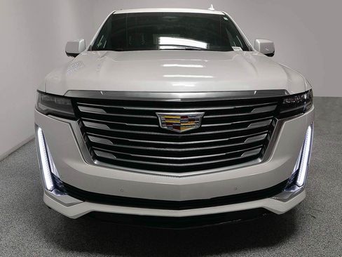 Used 2023 Cadillac Escalade Premium Luxury Platinum AWD/4WD image 2