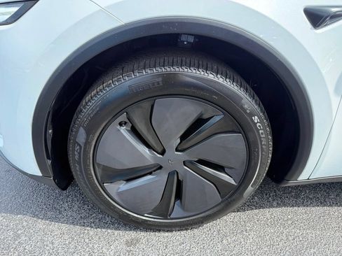Used 2026 Tesla Model Y Long Range AWD/4WD image 37