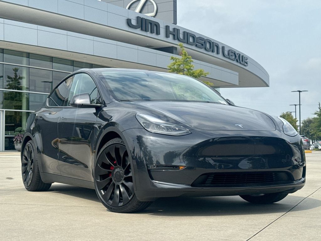 Used 2024 Tesla Model Y Performance AWD/4WD image 2