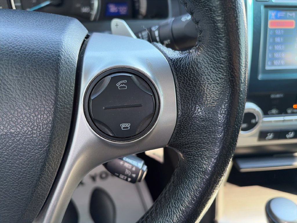 Used 2012 Toyota Camry SE FWD image 12