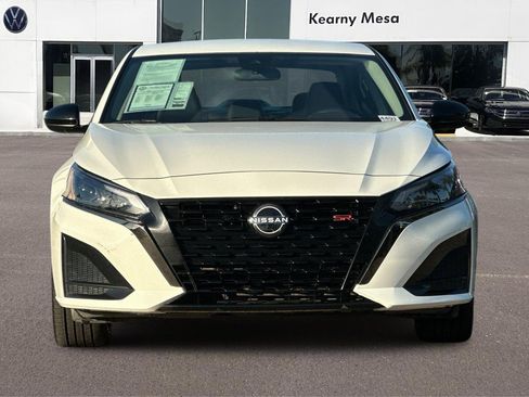 Used 2024 Nissan Altima 2.5 SR image 9