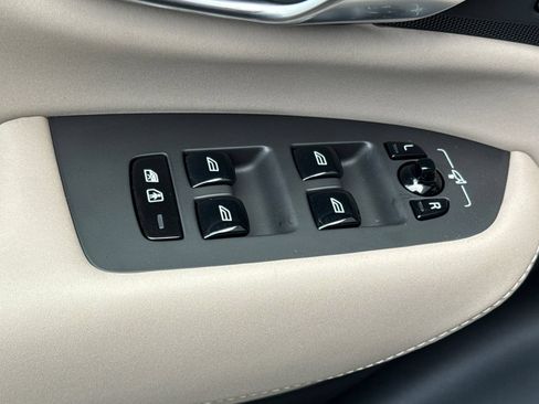 Certified 2026 Volvo XC90 B6 Core AWD/4WD image 11