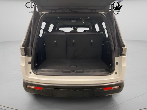 Used 2026 Jeep Grand Wagoneer 4WD w/ Premium Group I image 30