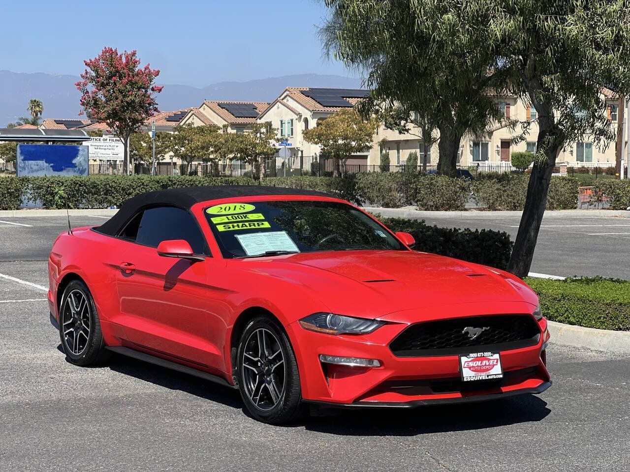 Used 2018 Ford Mustang Premium RWD image 2