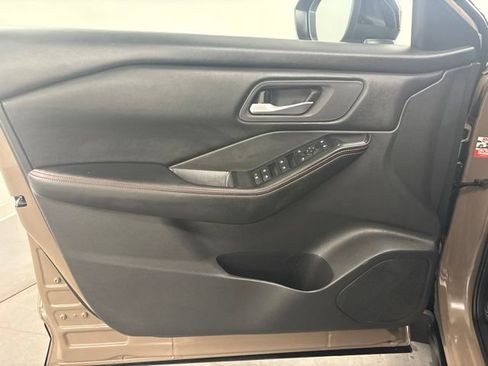 Used 2026 Nissan Rogue SV AWD/4WD image 15