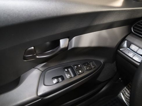 Used 2022 Hyundai Veloster N image 31