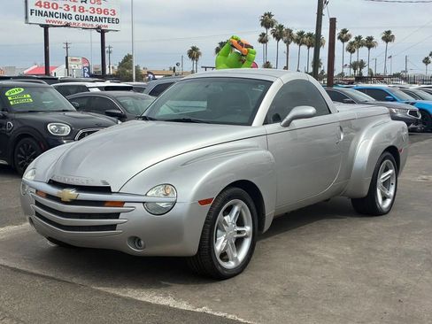 Used 2005 Chevrolet SSR w/ Preferred Equipment Group RWD image 1
