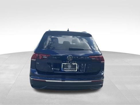 Certified 2023 Volkswagen Tiguan SE image 4