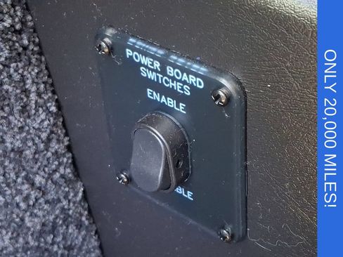 Certified 2023 Chevrolet Express 2500 RWD image 27