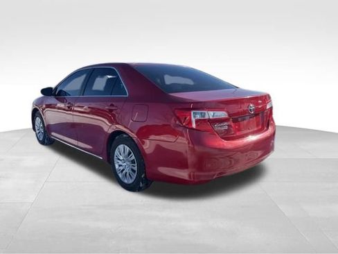 Used 2014 Toyota Camry SE image 5