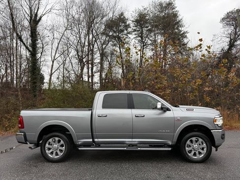 Used 2022 RAM 2500 Laramie w/ Chrome Appearance Group image 5